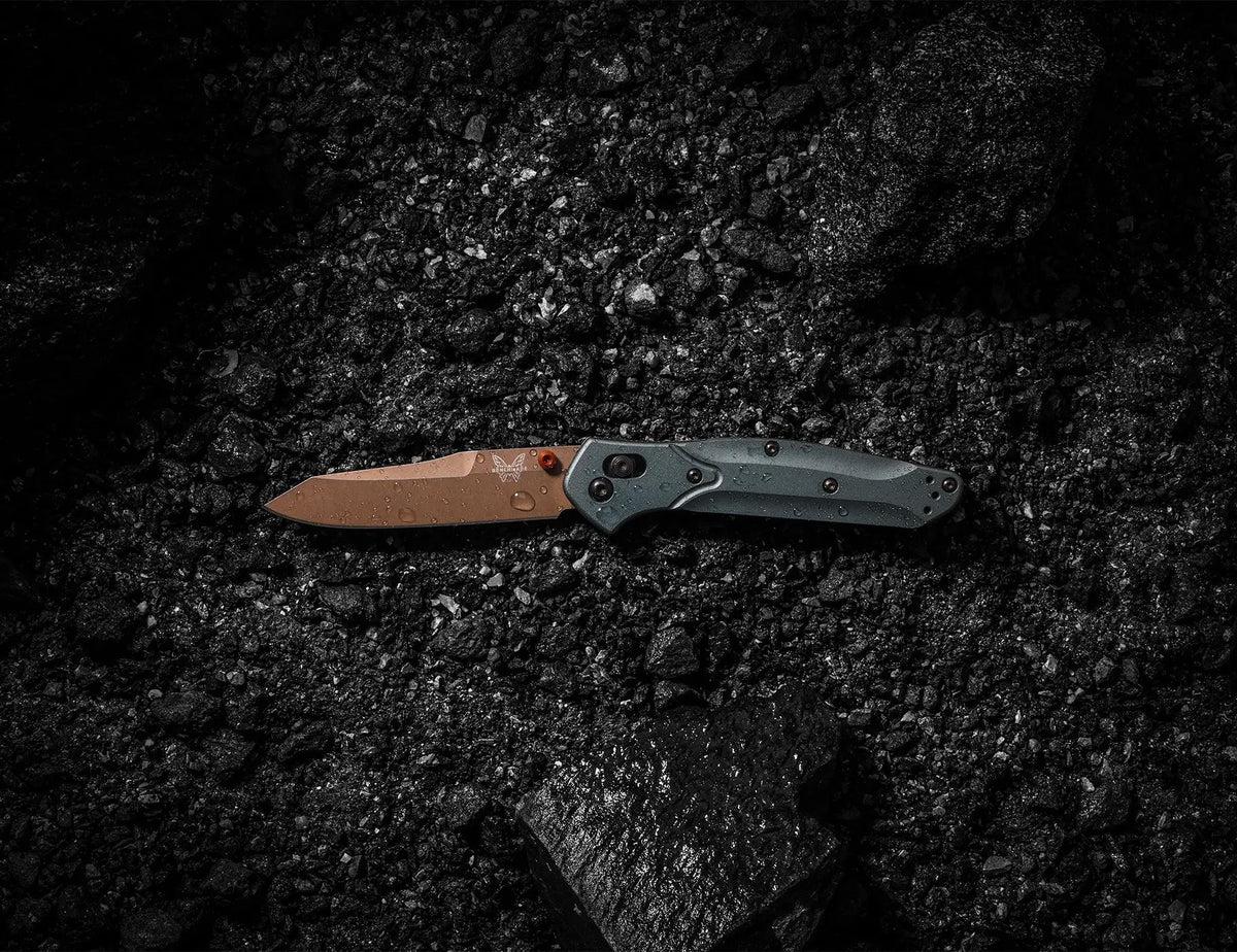 Benchmade 940FE-2601 Osborne foldekniv i Taiga Green med CPM-S90V reverse tanto-blad og skæfte i anodiseret aluminium