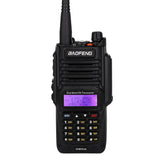 Baofeng UV-9R Plus walkie-talkie radio med antenne