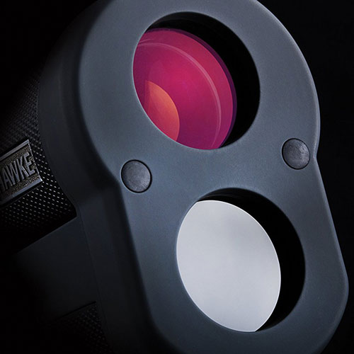 Hawke LRF Pro 400 afstandsmåler med objektiv og laser-åbning forfra